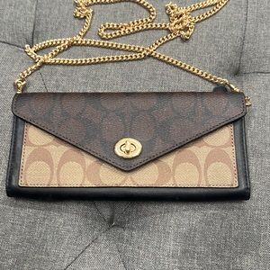 Coach Slim Envelope Wallet With Chain In Blocked Signature Canvas
